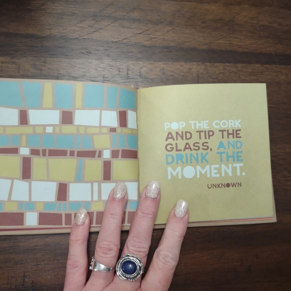 𝅺NWT Happy Birthday book - Picture 4 of 4